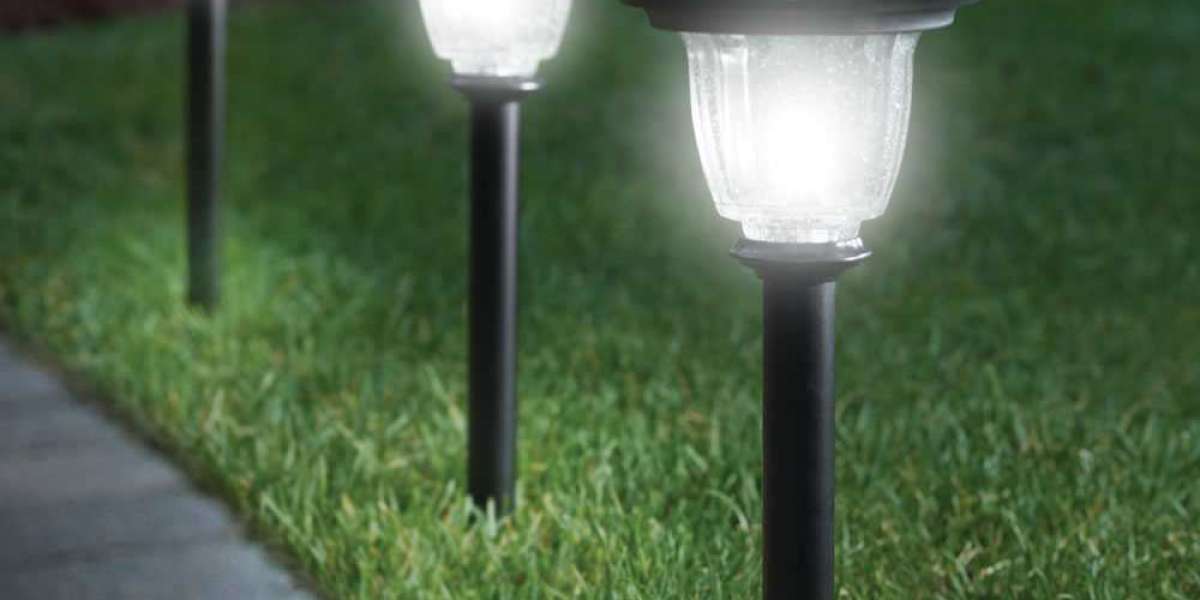 Enlightening Your Outdoor Spaces: Exploring Solar and AC Garden Lamps