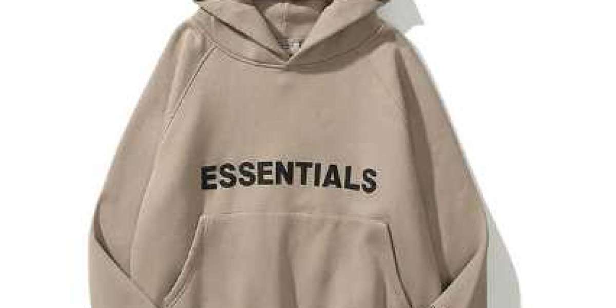 The Ultimate Guide to the Essentials Hoodie: A Wardrobe Staple Redefined.