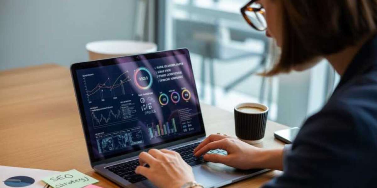 How Digital Marketing Builds Brand Authority in Competitive Industries
