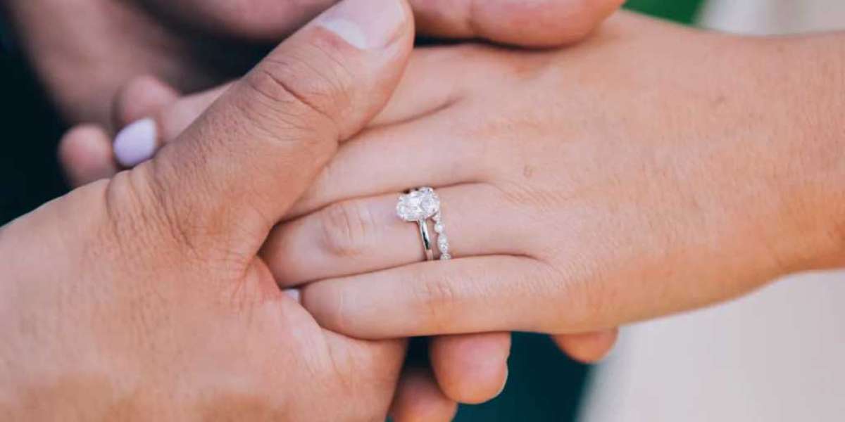 Discover the Beauty of 3 Carat Diamond Rings with Oval Engagement Rings
